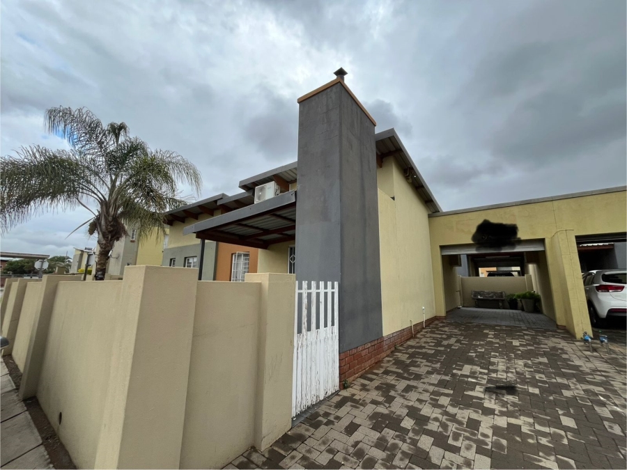 3 Bedroom Property for Sale in Waterval East North West